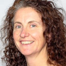 Tamsin Burland headshot
