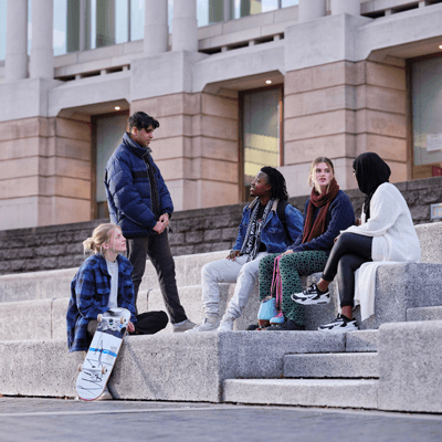 students-talking.max-800x600