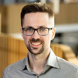 Chris Melia headshot