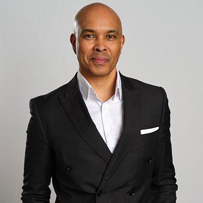 Robin Ghurburun headshot