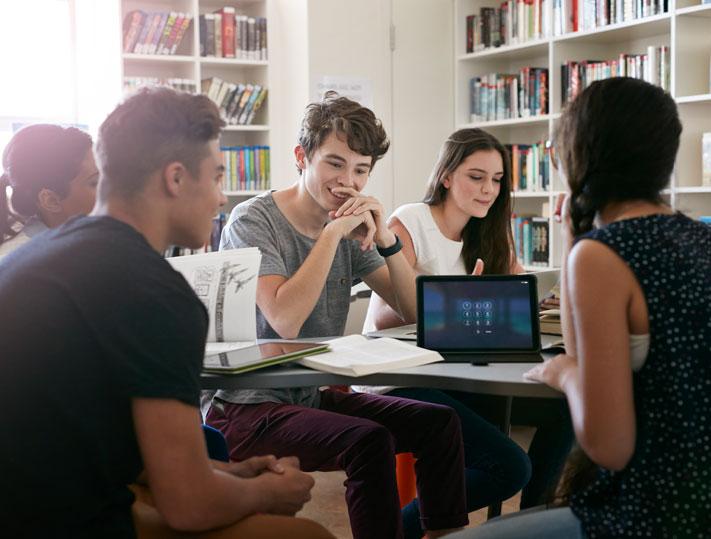 learners-working-in-a-group-topbox